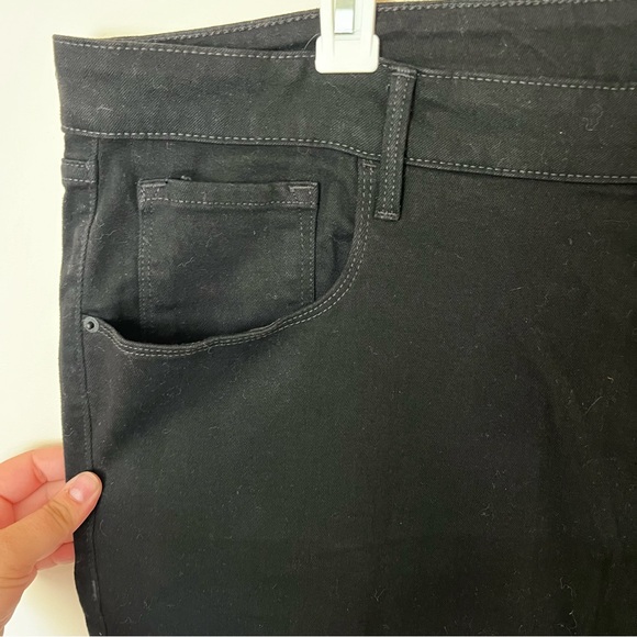 NWT Old Navy Women’s Plus Kicker Boot Cut Jeans Mid-Rise Black Denim Size 28 - Picture 6 of 10